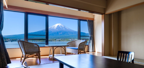 秀峰閣湖月(圖片來源:秀峰閣湖月官網) 秀峰閣湖月(圖片來源:秀峰閣湖月官網)