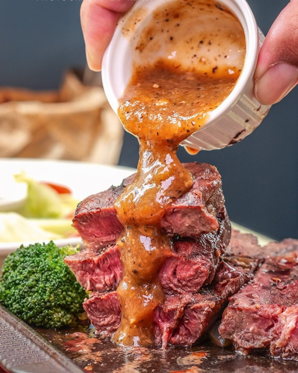 台北車站美食 瀧厚炙燒熟成牛排(圖片來源:Facebook@瀧厚炙燒熟成牛排) 台北車站美食 瀧厚炙燒熟成牛排(圖片來源:Facebook@瀧厚炙燒熟成牛排)