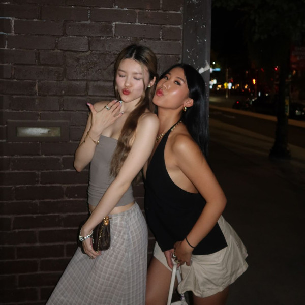 前TVB主持英國大屋放煙花 被指越搬越富貴 曾偷拍鄰居惹爭議 