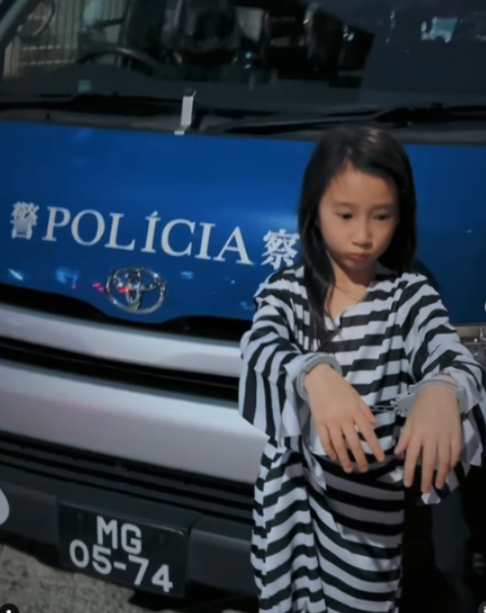 黃心穎二家姐黃心妙IG狂曬火辣相 弗爆身材超吸睛 瘋狂突破性感尺度！ 