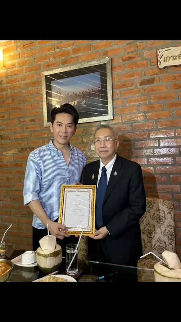 前TVB男星「拖馬散步」顯氣勢 近年北上發展 落力拍片谷人氣 