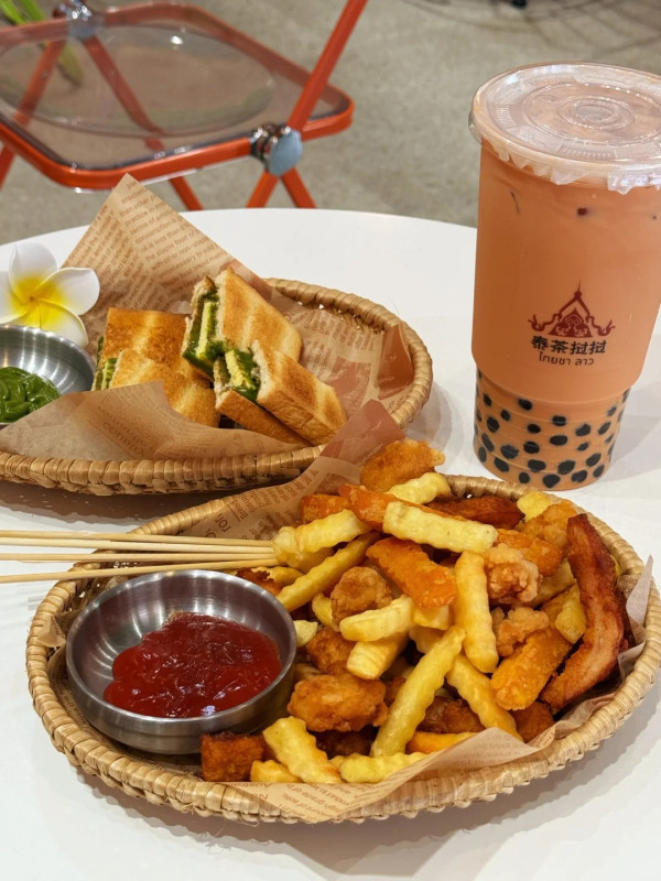 珠海美食｜2026珠海逾10間美食推介！手掌大生蠔火鍋/爆餡雞蛋仔/海邊Cafe/巨無霸豬扒包/榴蓮甜品