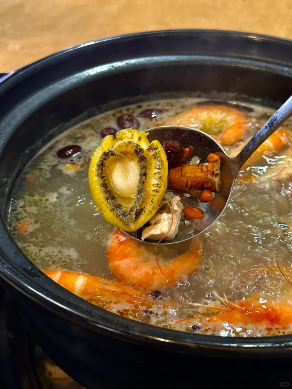 珠海美食｜2026珠海逾10間美食推介！手掌大生蠔火鍋/爆餡雞蛋仔/海邊Cafe/巨無霸豬扒包/榴蓮甜品
