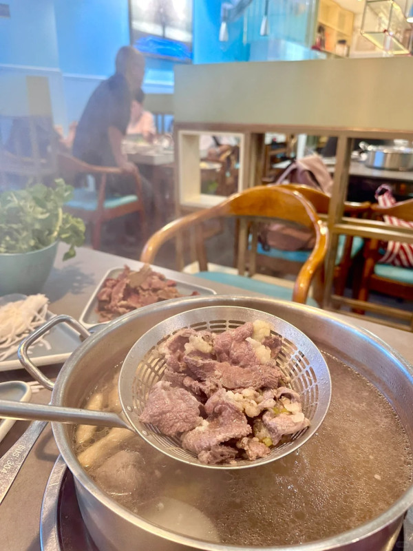 珠海美食｜2026珠海逾10間美食推介！手掌大生蠔火鍋/爆餡雞蛋仔/海邊Cafe/巨無霸豬扒包/榴蓮甜品