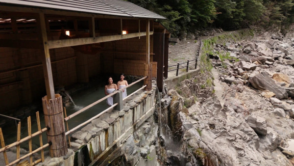 落選港姐鍾溥敏馬爾代夫度蜜月 大晒泳衣沙灘清涼照引羡慕:你老公太幸福