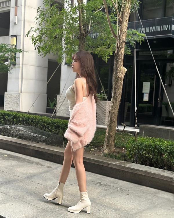 地勤因1事向商務艙乘客跪地道歉 前空姐狠批公司奴性重！華航現身咁回應 