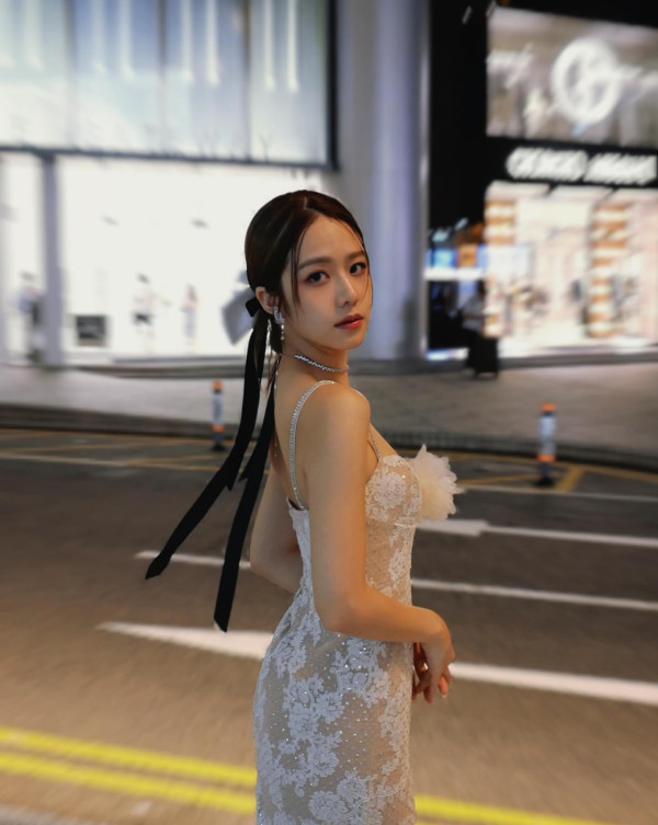 莊子璇全身透視現身節目巡禮