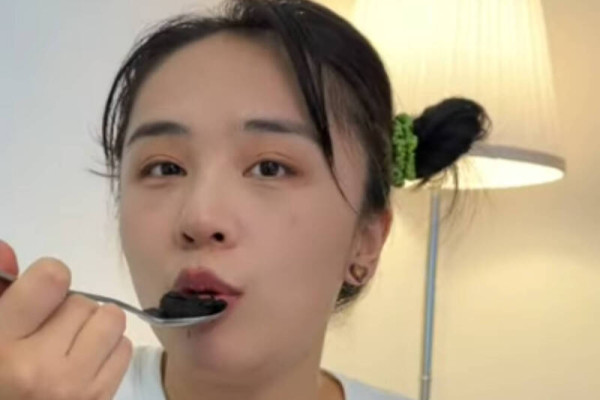 女學生因外貌激似劉亦菲爆紅！同學爭相求一合照：讚「千年一遇美女」 