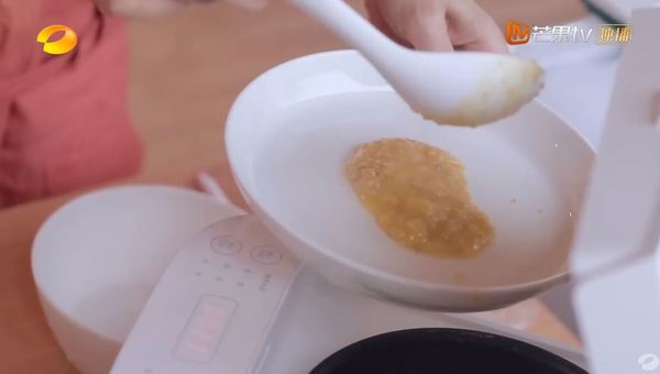 女學生因外貌激似劉亦菲爆紅！同學爭相求一合照：讚「千年一遇美女」 