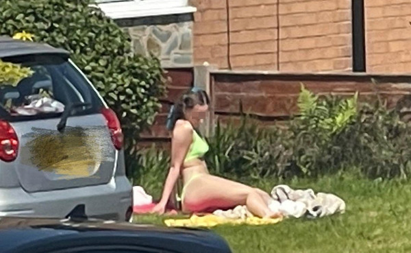 前TVB主持英國大屋放煙花 被指越搬越富貴 曾偷拍鄰居惹爭議 