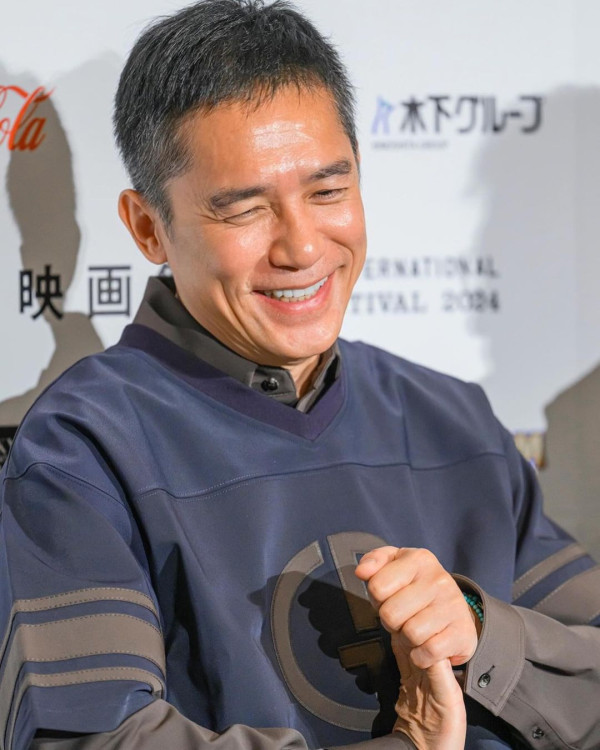 梁朝偉東京出行獲4人做1件事！ 網友驚訝排場大：像首相出行 