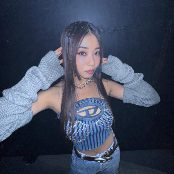 隊友Marf留言：着衫啦！