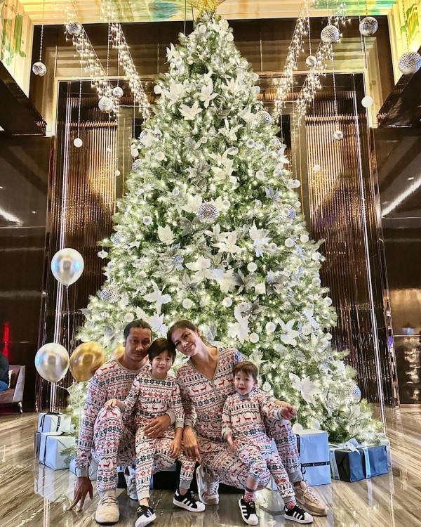 43歲混血名模峇里曬弗爆身材 素顏上陣被指「斷崖式衰老」 