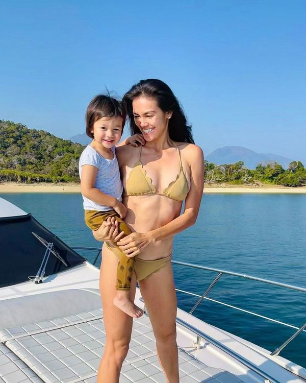 43歲混血名模峇里曬弗爆身材 素顏上陣被指「斷崖式衰老」 