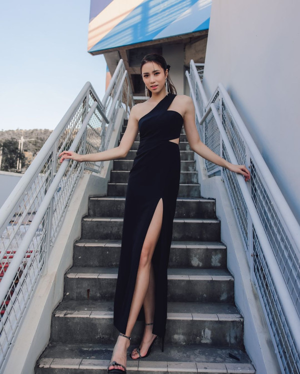 劉穎鏇現身澳門真實身形似巨人！腰線到粉絲心口晒44吋半長腿！ 