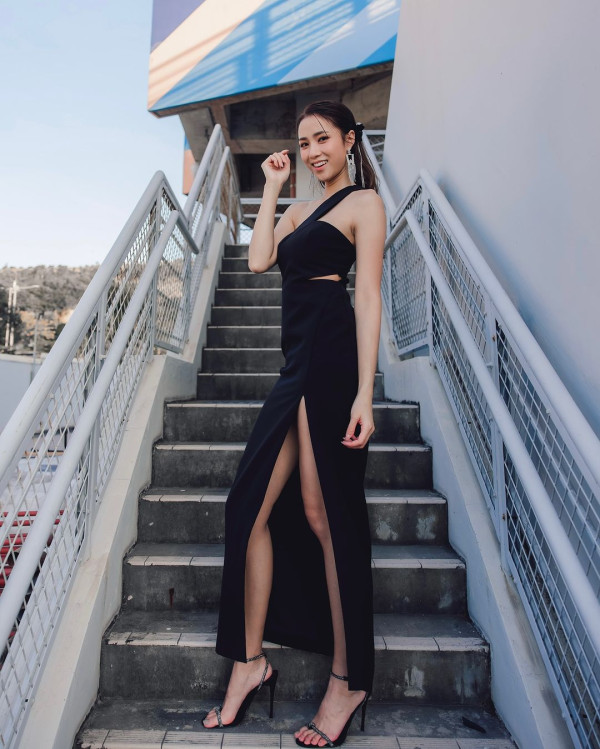 劉穎鏇現身澳門真實身形似巨人！腰線到粉絲心口晒44吋半長腿！ 