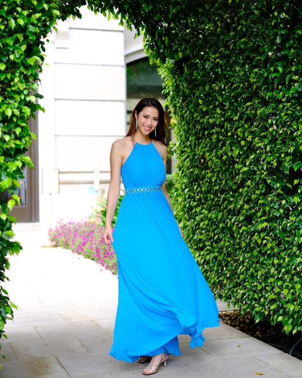 劉穎鏇現身澳門真實身形似巨人！腰線到粉絲心口晒44吋半長腿！ 