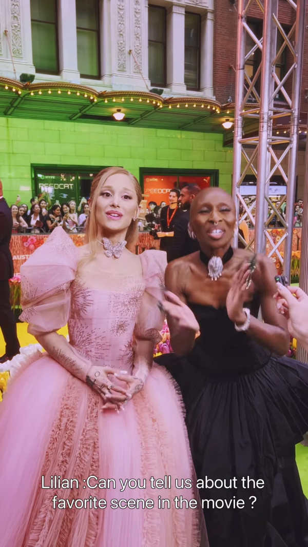 香港最美設計師簡幗儀出席澳洲電影首映 自家設計粉紅花裙獲Ariana Grande大讚好靚