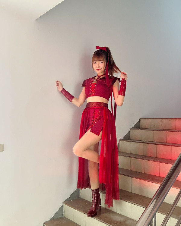 TVB御用童星離巢轉行做超索空姐!公開外藉老公合照!化身旅遊達人