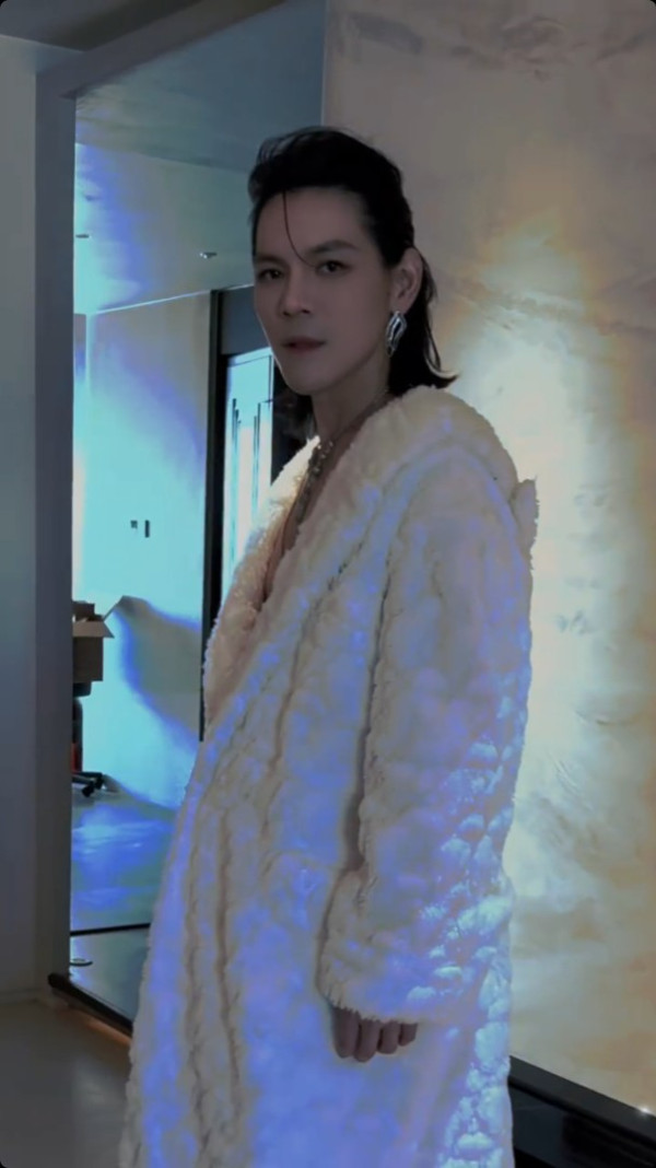 小紅書網民澳門與姜濤合照 強調冇P圖 意外揭瘦回出道時顏值 