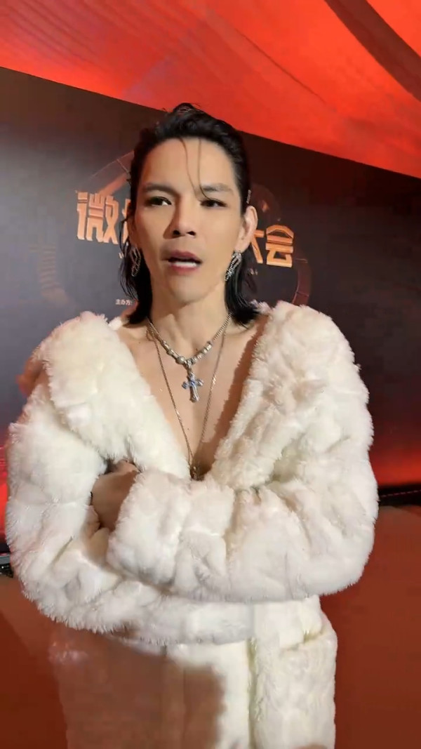 小紅書網民澳門與姜濤合照 強調冇P圖 意外揭瘦回出道時顏值 