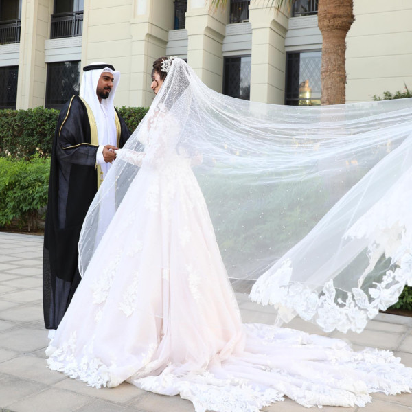 26歲美女KOL嫁杜拜百萬富豪！自爆4大嚴厲規矩！禁止任何異性接近？ 