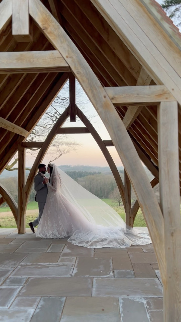 26歲美女KOL嫁杜拜百萬富豪！自爆4大嚴厲規矩！禁止任何異性接近？ 