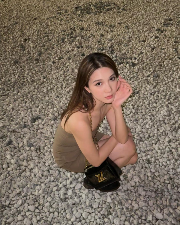 落選港姐鍾溥敏馬爾代夫度蜜月 大晒泳衣沙灘清涼照引羡慕:你老公太幸福