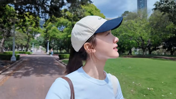 落選港姐鍾溥敏馬爾代夫度蜜月 大晒泳衣沙灘清涼照引羡慕:你老公太幸福