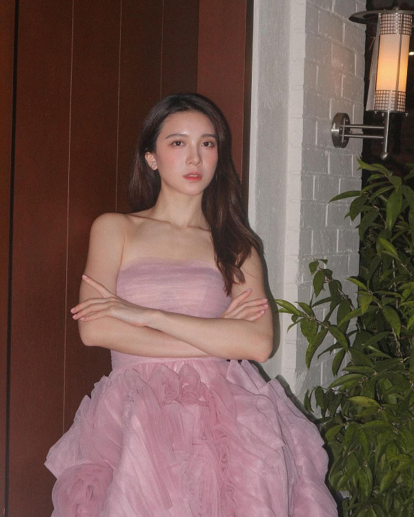 落選港姐鍾溥敏馬爾代夫度蜜月 大晒泳衣沙灘清涼照引羡慕:你老公太幸福