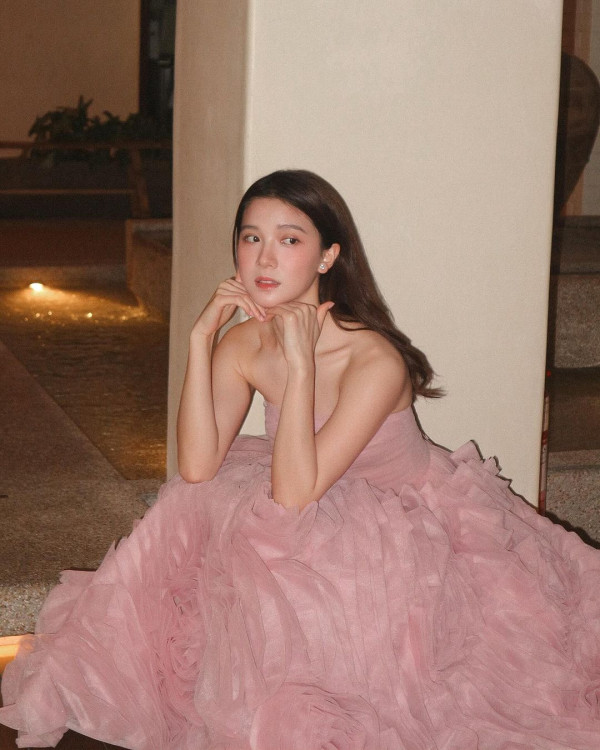 落選港姐鍾溥敏馬爾代夫度蜜月 大晒泳衣沙灘清涼照引羡慕:你老公太幸福