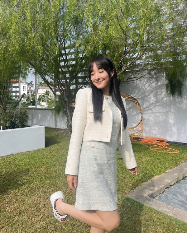 TVB花旦沖繩泳裝曬逆天長腿 玉背超吸睛!告別過往「肉肉身型」