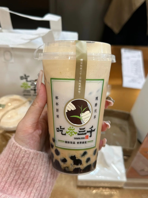 少爺占加拿大朋友買香港麥當勞一款食物60份做手信！網民留言：我買咗300包啊 