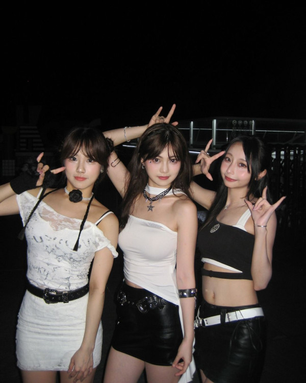 區明妙遊京都神社順便追星？ 甫近鏡自拍曝光真實皮膚狀態！ 