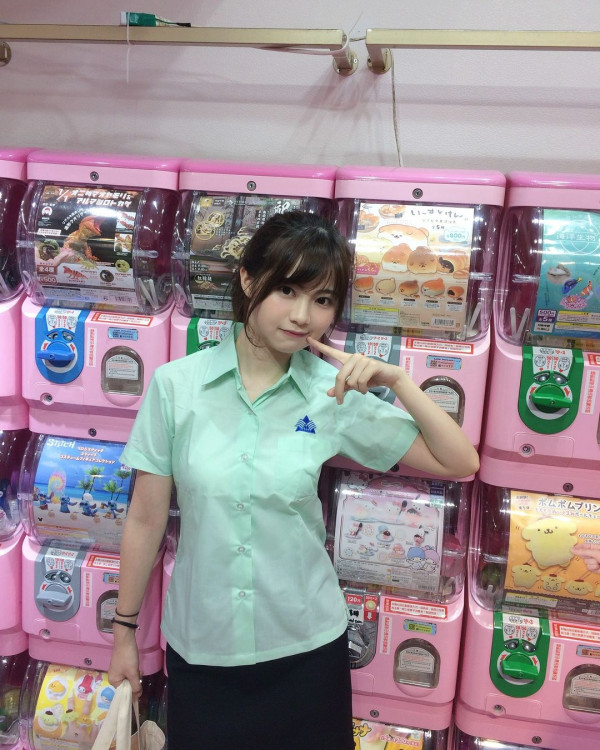 區明妙遊京都神社順便追星？ 甫近鏡自拍曝光真實皮膚狀態！ 