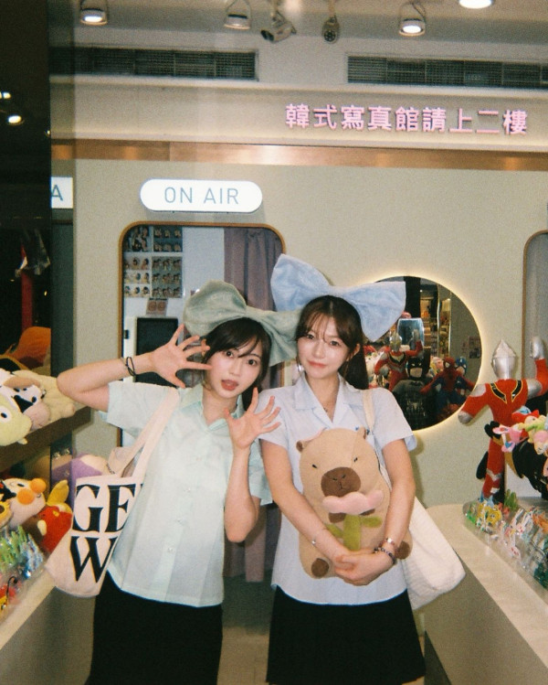 區明妙遊京都神社順便追星？ 甫近鏡自拍曝光真實皮膚狀態！ 