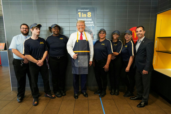 特朗普孻仔出招拉攏年輕人成幕後功臣 幾年間身高飆至2米成焦點 