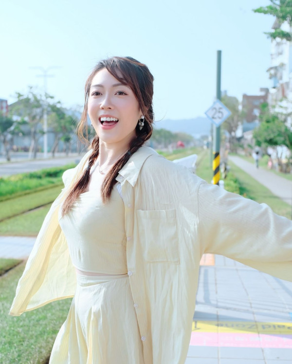 前TVB主播台南旅行曬靚相 離巢後大解放 曬豐滿好身材