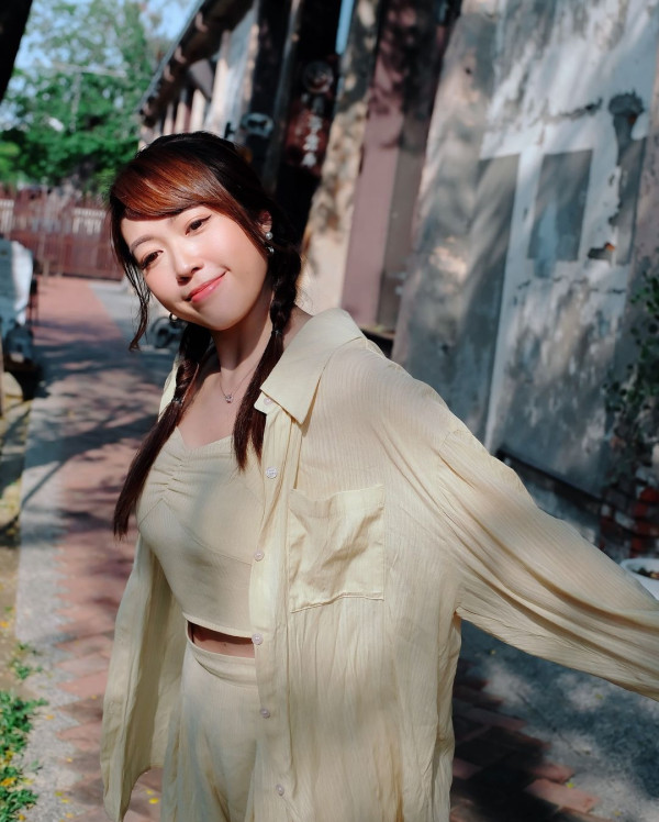 前TVB主播台南旅行曬靚相 離巢後大解放 曬豐滿好身材