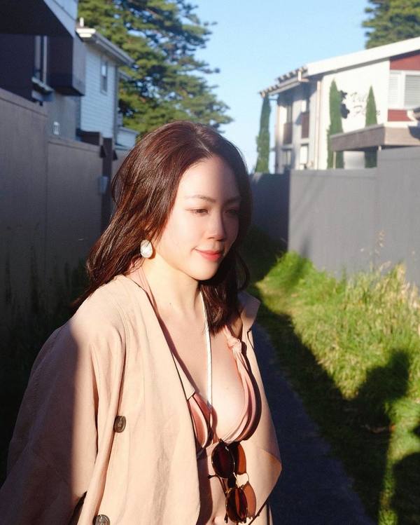 前TVB主播台南旅行曬靚相 離巢後大解放 曬豐滿好身材