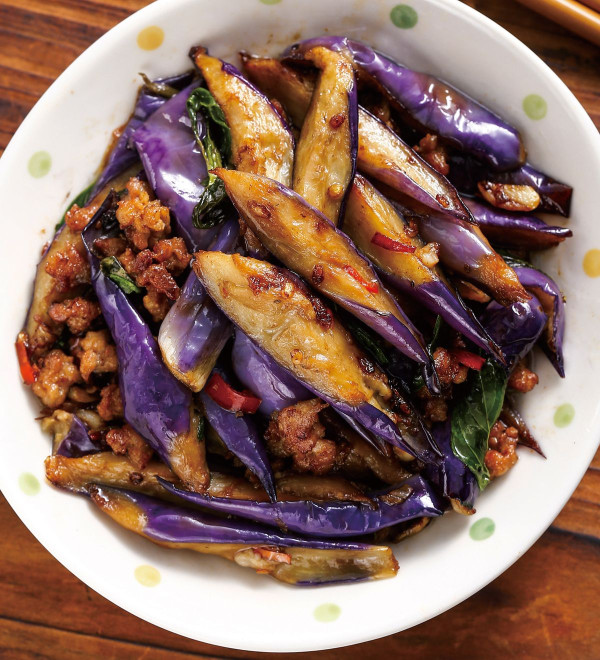 內行人教3令茄子不變黑｜免走油免泡醋方法！煮前加1物防吸油