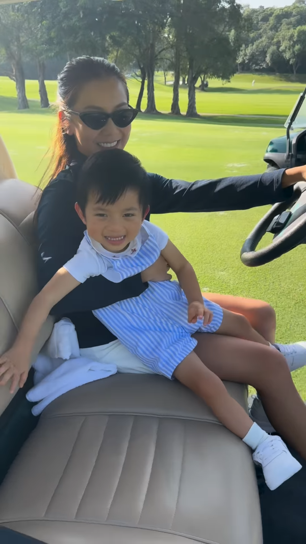 何雁詩帶天使綜合症囝囝遠赴美國治療 分享2字令人感動 