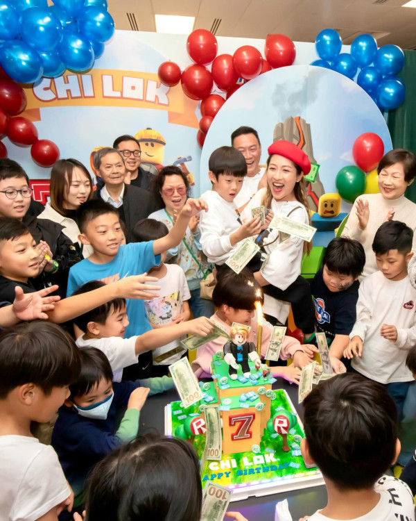 陳敏之怒斥遭的士兜路