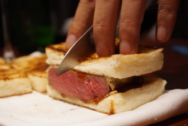 東京燒肉百名店 蕃 YORONIKU（圖片來源：tabelog）