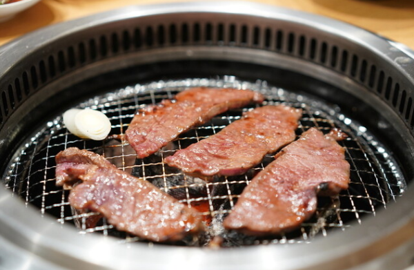 東京燒肉百名店 炭焼 金竜山（圖片來源：tabelog）