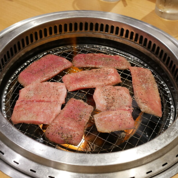 東京燒肉百名店 炭焼 金竜山（圖片來源：tabelog）