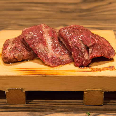 東京燒肉百名店 焼肉 ジャンボ はなれ（圖片來源：tabelog）