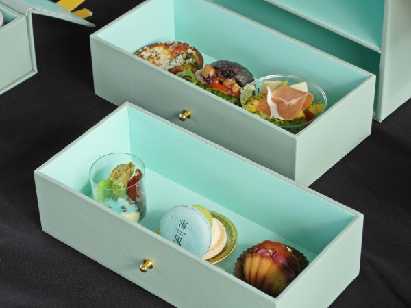 台灣首部馬卡龍色甜品觀光列車海風號!復古沙發座椅 聯乘米芝蓮一星雪糕店