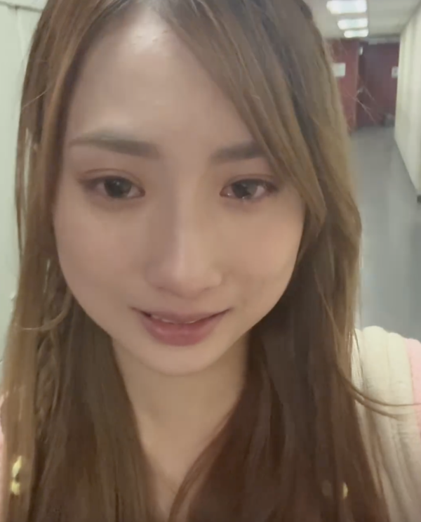 聲夢小花生日派對辦菲律賓式成人禮 公主晚裝性感上陣 粉絲爭相送花 