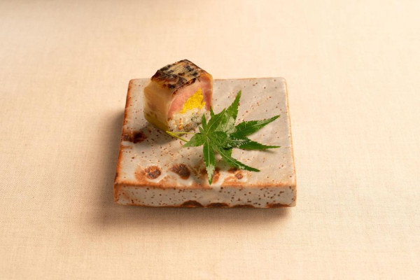 東京串燒燒鳥百名店 焼鳥　おみ乃（圖片來源：IG@yakitori_omino）